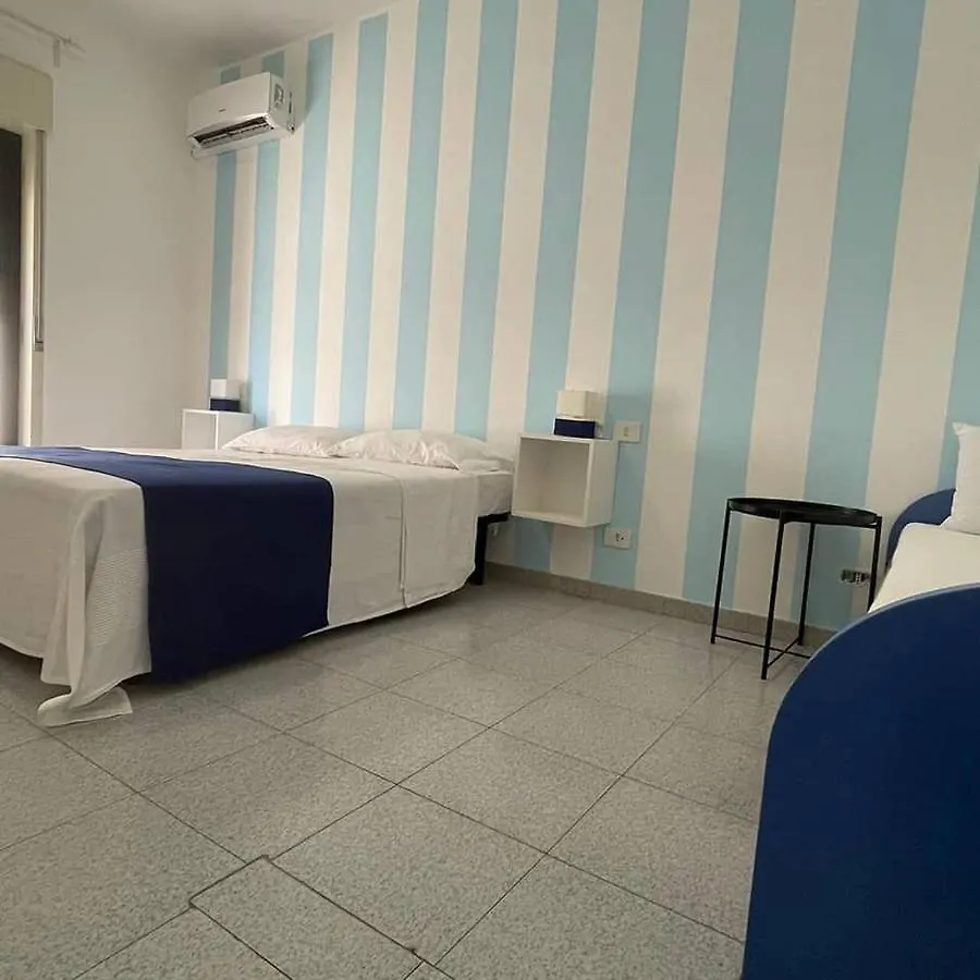 Cammaria Room Oliveri 0*,
