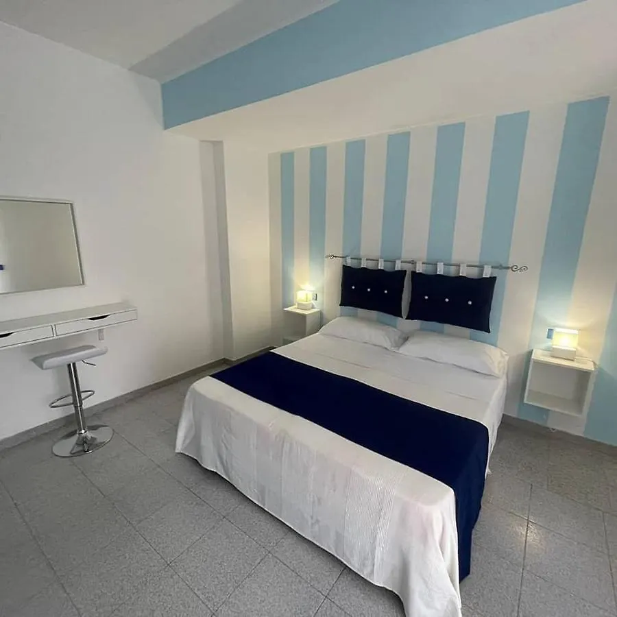 Cammaria Room Oliveri Pensión